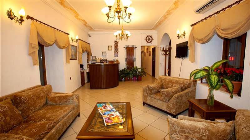 White Pearl Hotel Kyrenia  Ngoại thất bức ảnh